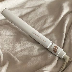 T3 Single Pass Hair Straightener
